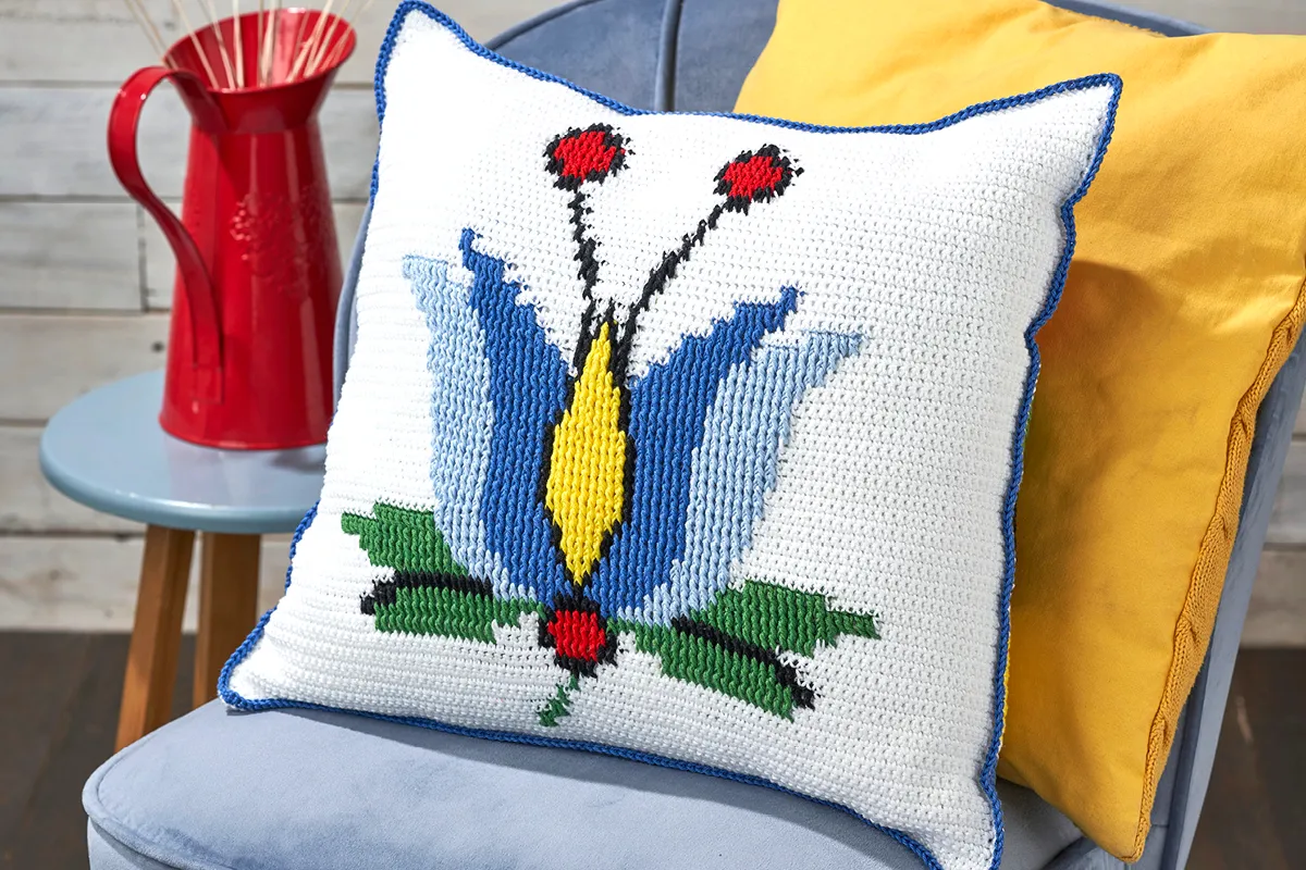 Crochet kashubian cushion