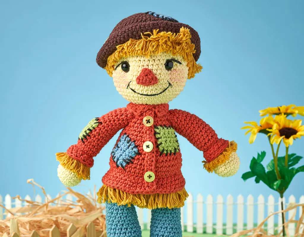 Amigurumi scarecrow crochet
