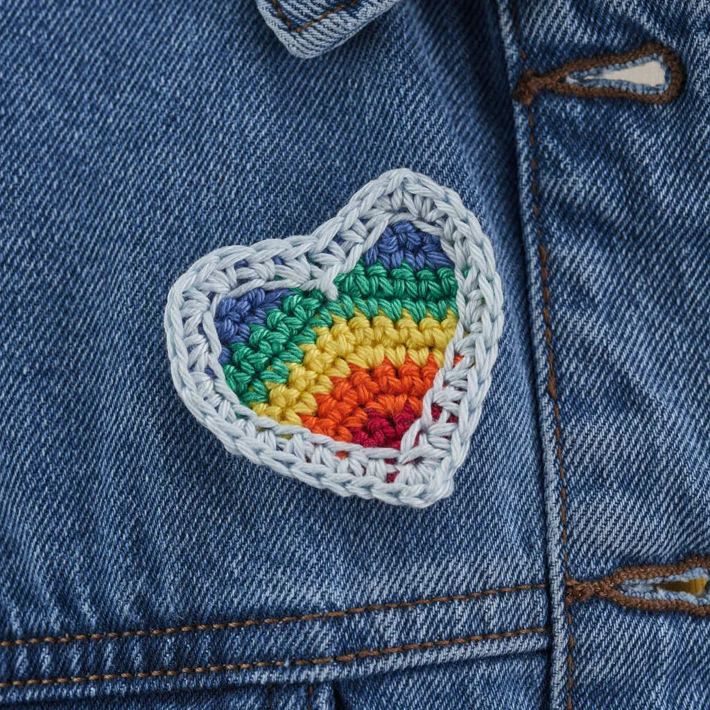 Crochet pride badge