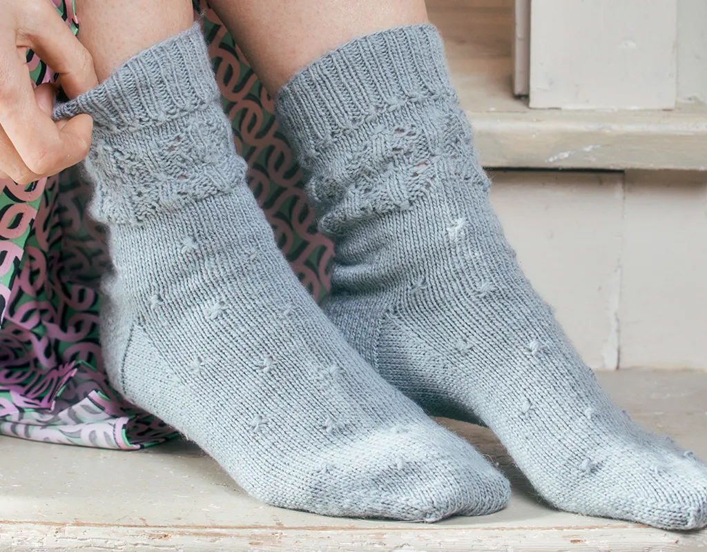 The Knitter 201 - Caroline Birkett socks