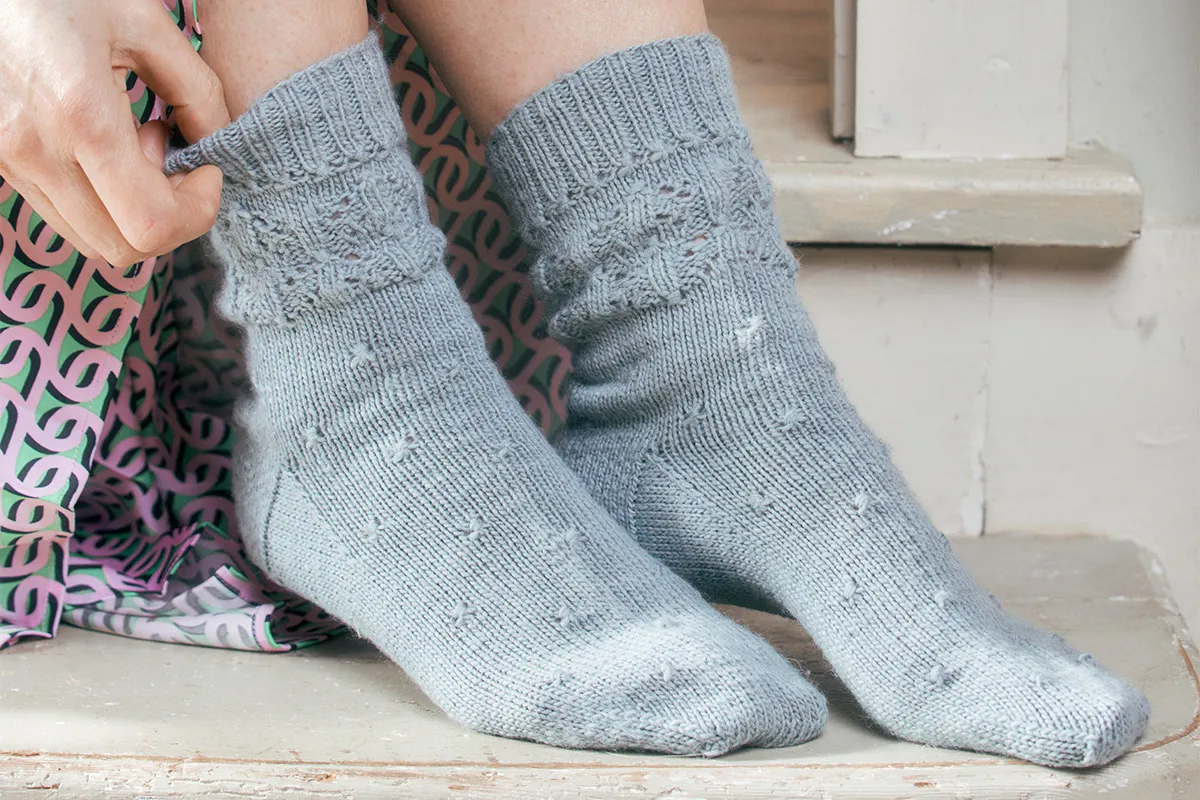 The Knitter 201 - Caroline Birkett socks