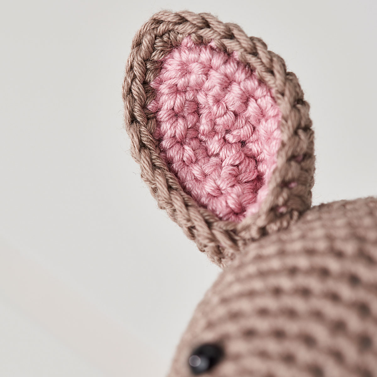 free-crochet-lamb-pattern-ear