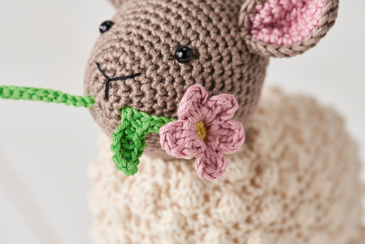 free-crochet-lamb-pattern-face
