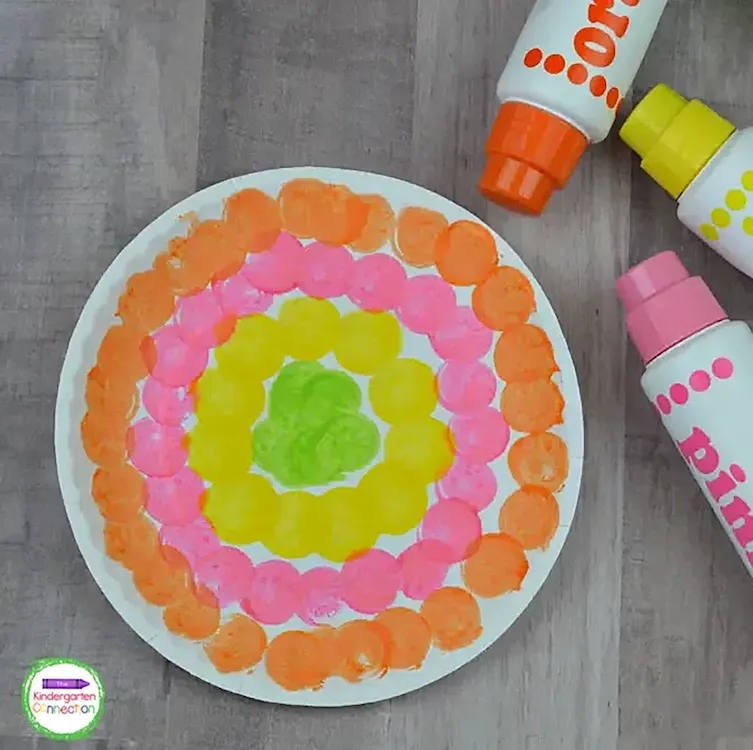 spring art projects - dot plate