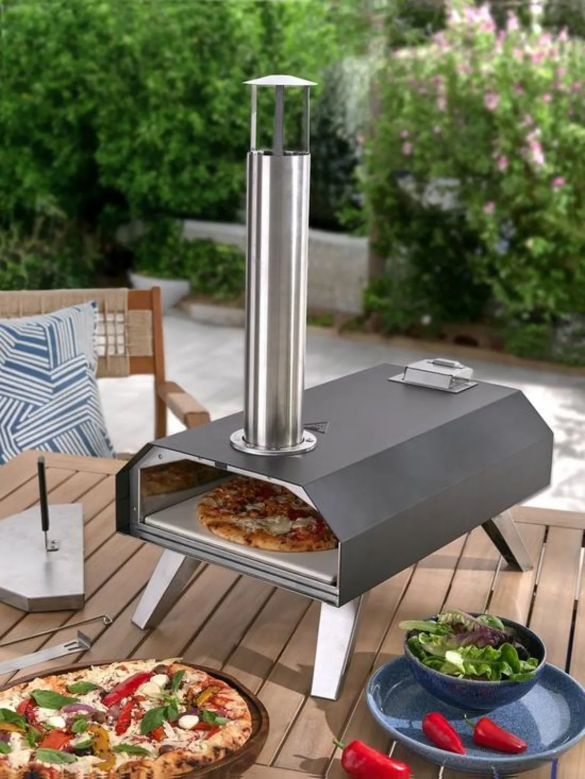 Bullet wood pizza oven