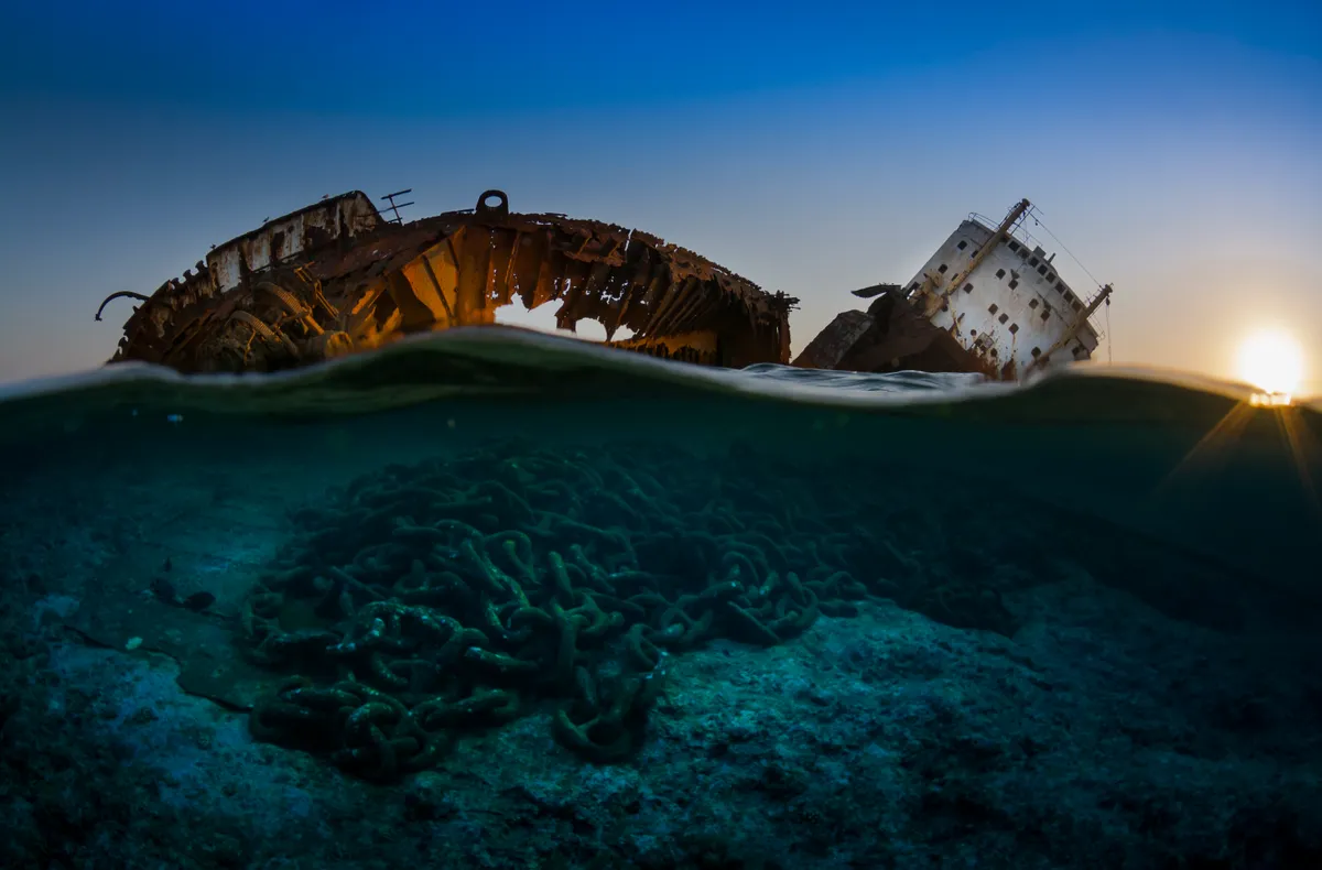 Wrecks category winner. The wreck of the Louilla at sunset. © Csaba Tökölyi/UPY 2017