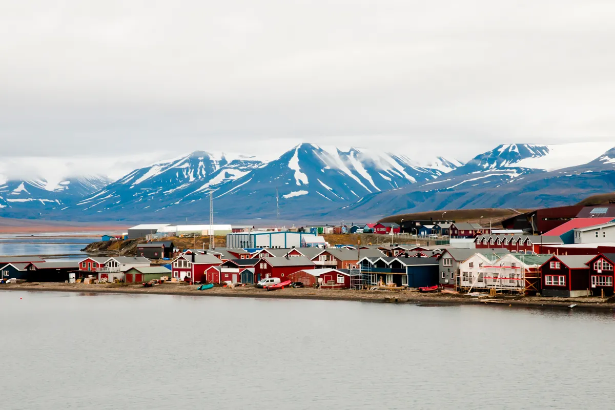 Longyearbyen in Svalbard. © Adrian Wojcik/EyeEm/Getty