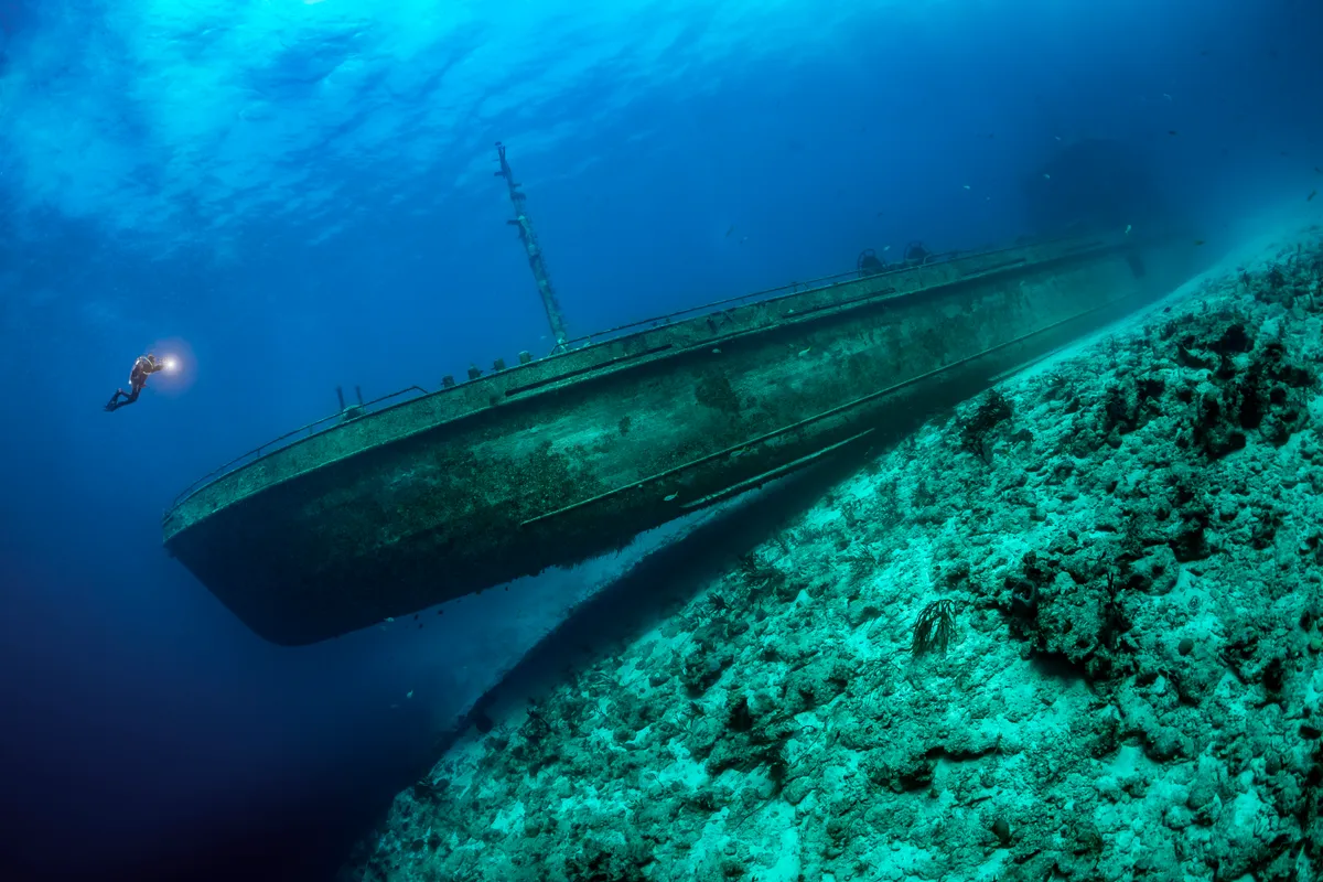 Wrecks category winner: Bowlander, Bahamas. © Tobias Friedrich (Germany)/Underwater Photographer of the Year 2021