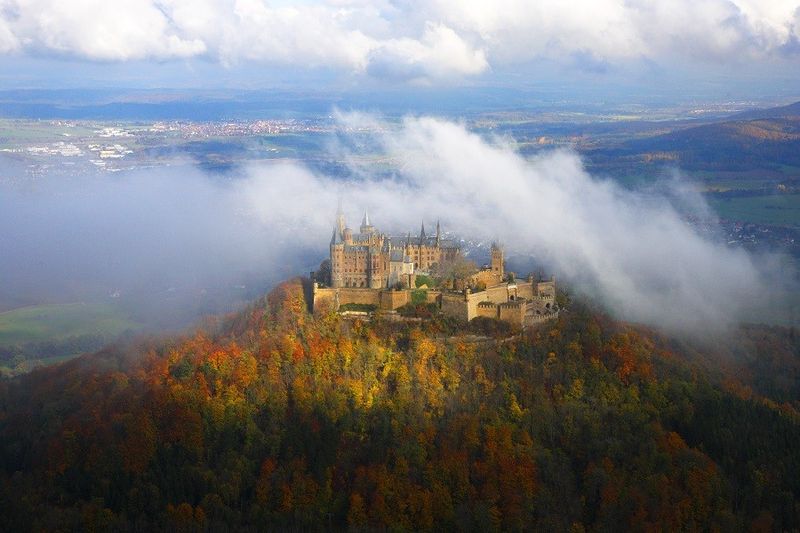 Burg Hohenzollern auf der Schwäbischen Alb.Foto: Achim Mende/Tourismus Marketing GmbH Baden-Württemberg