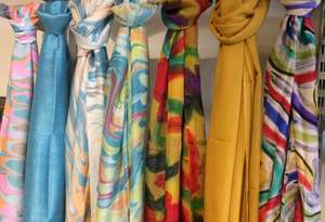Leichte bunte Schals aus Indien