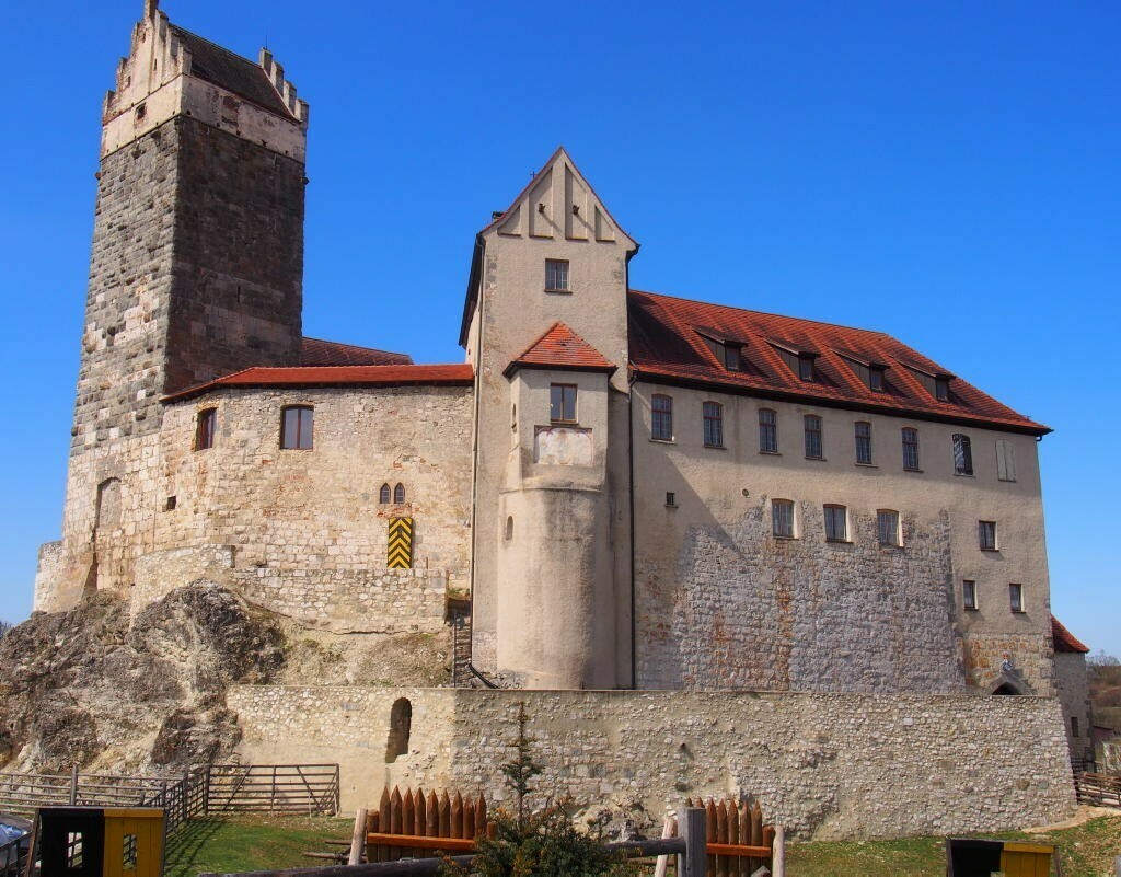 Dischingen Burg Katzenstein in Dischingen-Katzenstein | NUSSBAUM.de