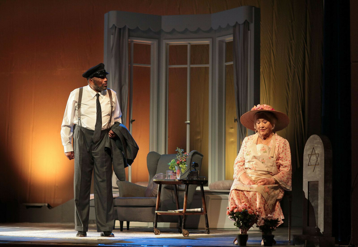 Miss Daisy Und Ihr Chauffeur Theater
