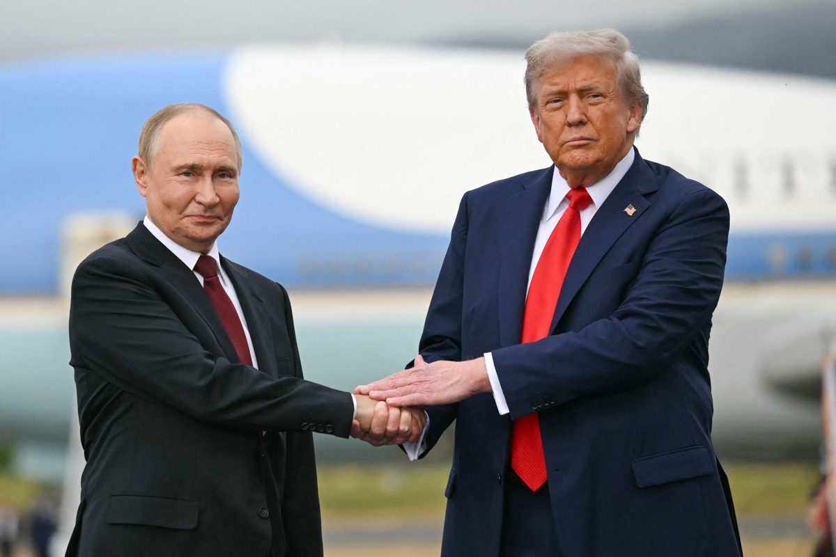 US waiver revives Russian gas deal speculation, hurdles remain
