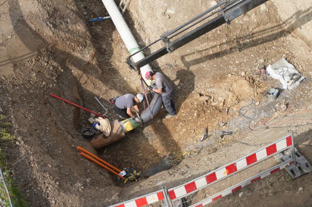 Arbeiter beschädigen in Hörsten Erdgas- und Telekom-Leitung