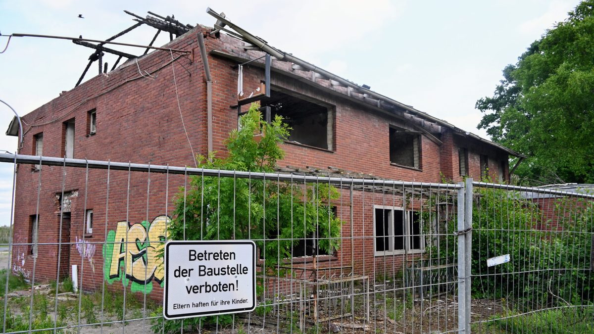 This is the status of the ruined rest stop on the B213