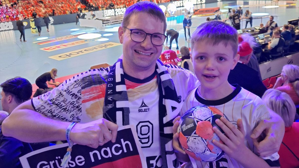 Erst Tränen, dann Glücksgefühle: Theo Tschapke erhält besonderes Geschenk ...