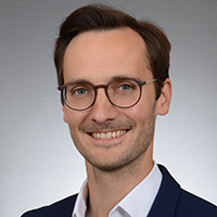 PR Porträtfoto von Mika Straka