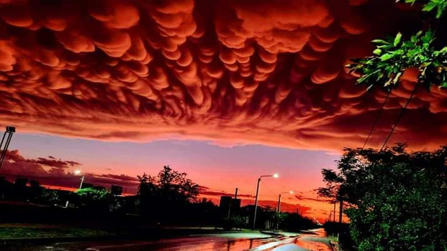 Oblaky Meteorologické okénko: Oblaky mammatus - Zprávy o počasí