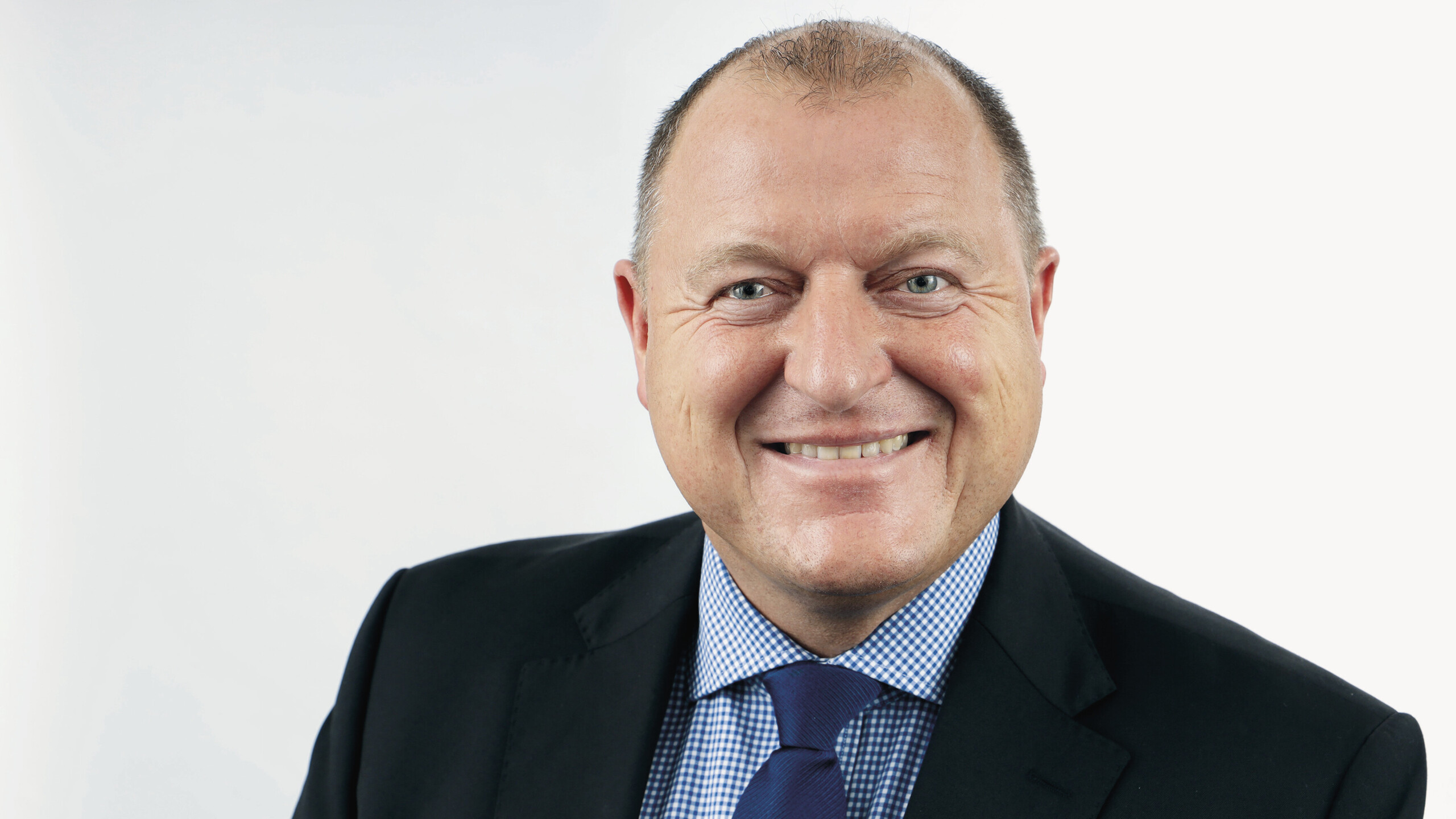 AKNR-Präsident Dr. Armin Hoffmann sieht nach der AvP-Pleite die Arzneimittelversorgung in Gefahr: „Das A und O ist die Liquidität.