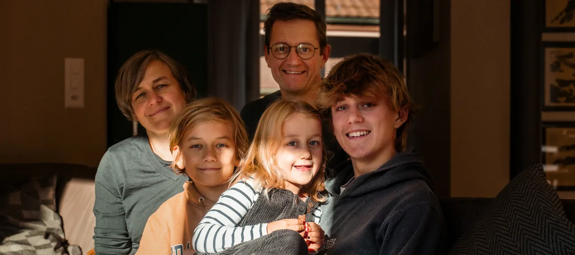 24-12-adhs-apprendre-dossier-nous-raconter-johan-carmen-suisse-magazine-parents-fritz-et-fraenzi-hg Le quotidien avec le TDAH : Johan et sa famille