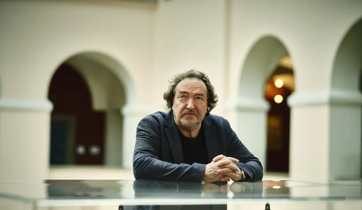 Roland Reichenbach Monatsinterview mit Professor Roland Reichenbach