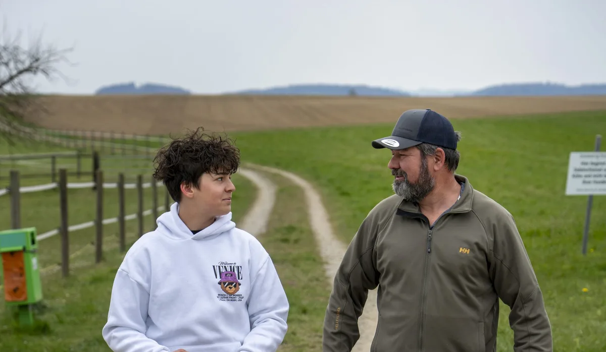 Autorität: Ein Vater mit seinem Sohn