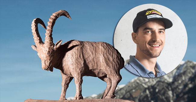 Nino Schurter gewinnt als «Bündner des Jahres» die Steinbock-Trophäe.