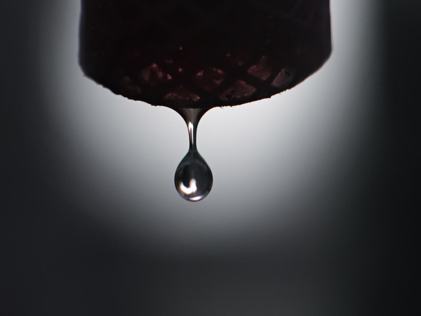 Grundwasser und damit auch Trinkwasser wird wegen des Klimawandels immer weniger und ist ausserdem zunehmend von chemischer Verunreinigung bedroht. (Archivbild)