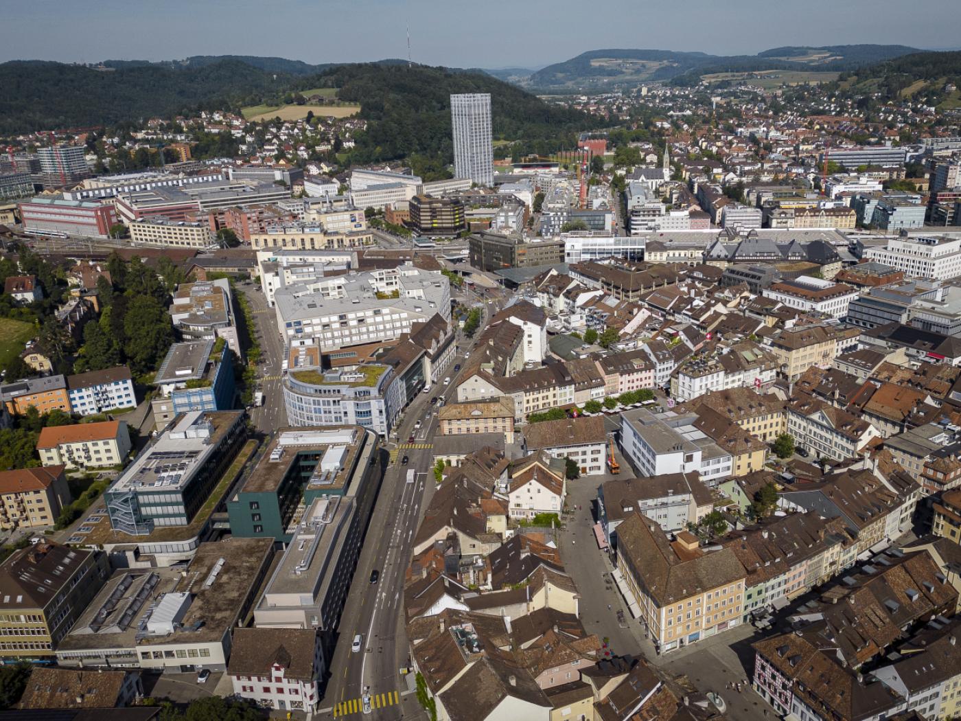 Der Regierungsrat rechnet mit deutlich spürbaren Folgen für Winterthur wegen des geplanten Stellenabbaus bei Zimmer Biomet. Immerhin sollen die Abschlüsse der Lernenden gesichert sein. (Archivbild)