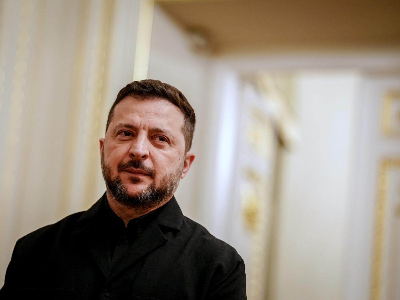 ARCHIV - Wolodymyr Selenskyj, Präsident der Ukraine, erwartet den Bundeskanzler im Präsidentenpalast in der ukrainischen Hauptstadt Kiew. Foto: Kay Nietfeld/dpa