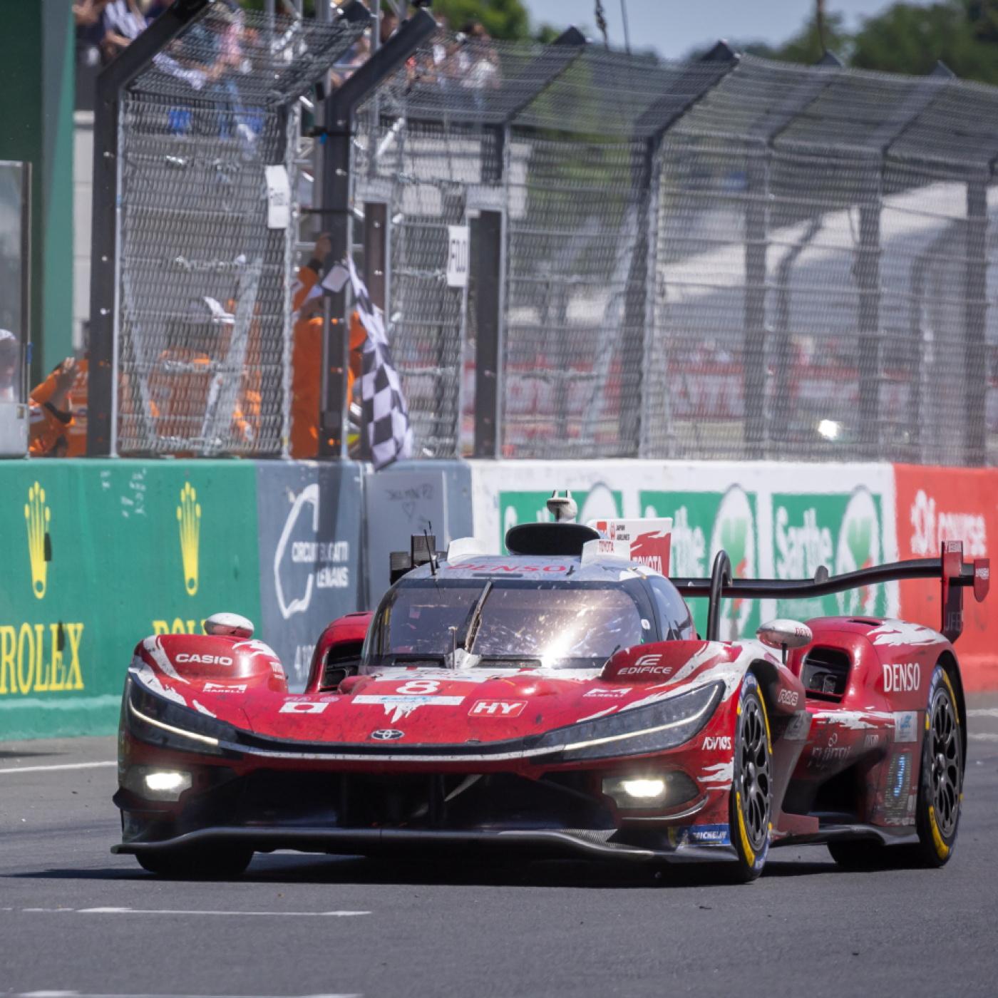 Nicht zu schlagen: Der Toyota mit Sébastien Buemi am Steuer
