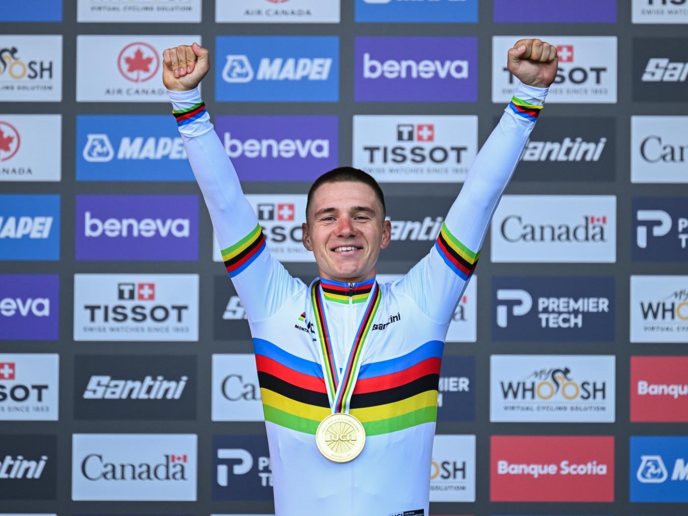 Remco Evenepoel - hier beim Jubel nach WM-Gold im Zeitfahren vor zwei Wochen in Montreal - schnappte sich in Slowenien hauchdünn EM-Gold im Strassenrennen