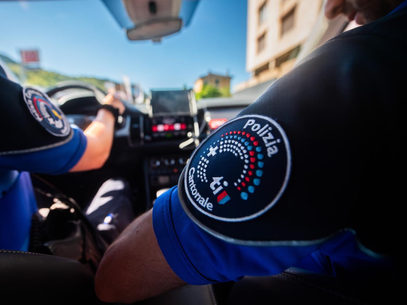 Der nach einem tödlichen Autounfall geflüchtete Fahrer stellte sich am Donnerstag auf dem Polizeiposten Biasca. (Symbolbild)