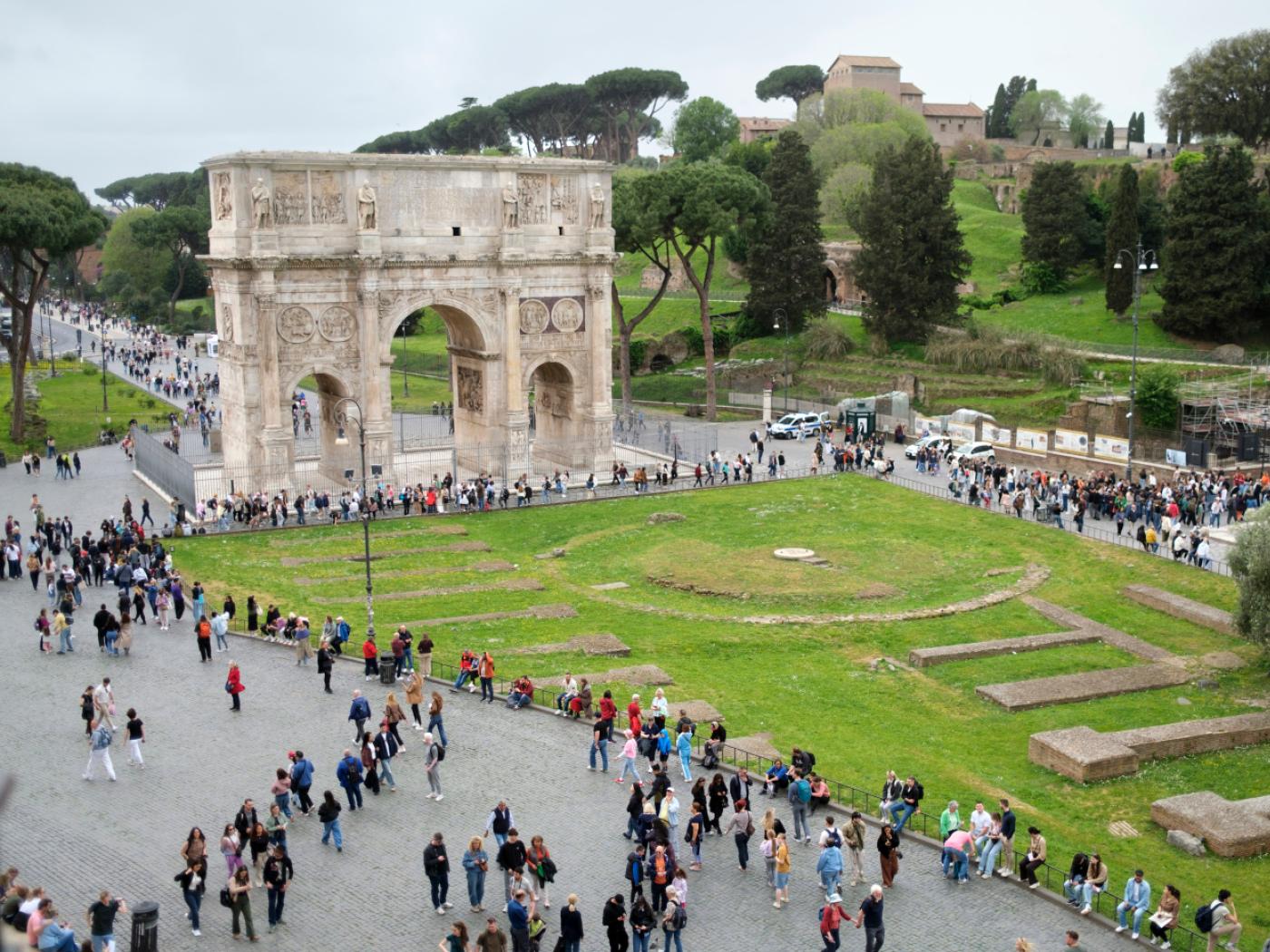 Millionen von Touristen strömen jedes Jahr nach Rom. (Archivbild)