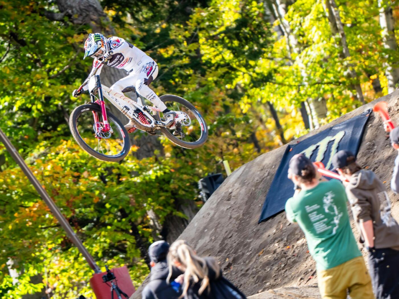Lisa Baumann hebt in Lake Placid ab