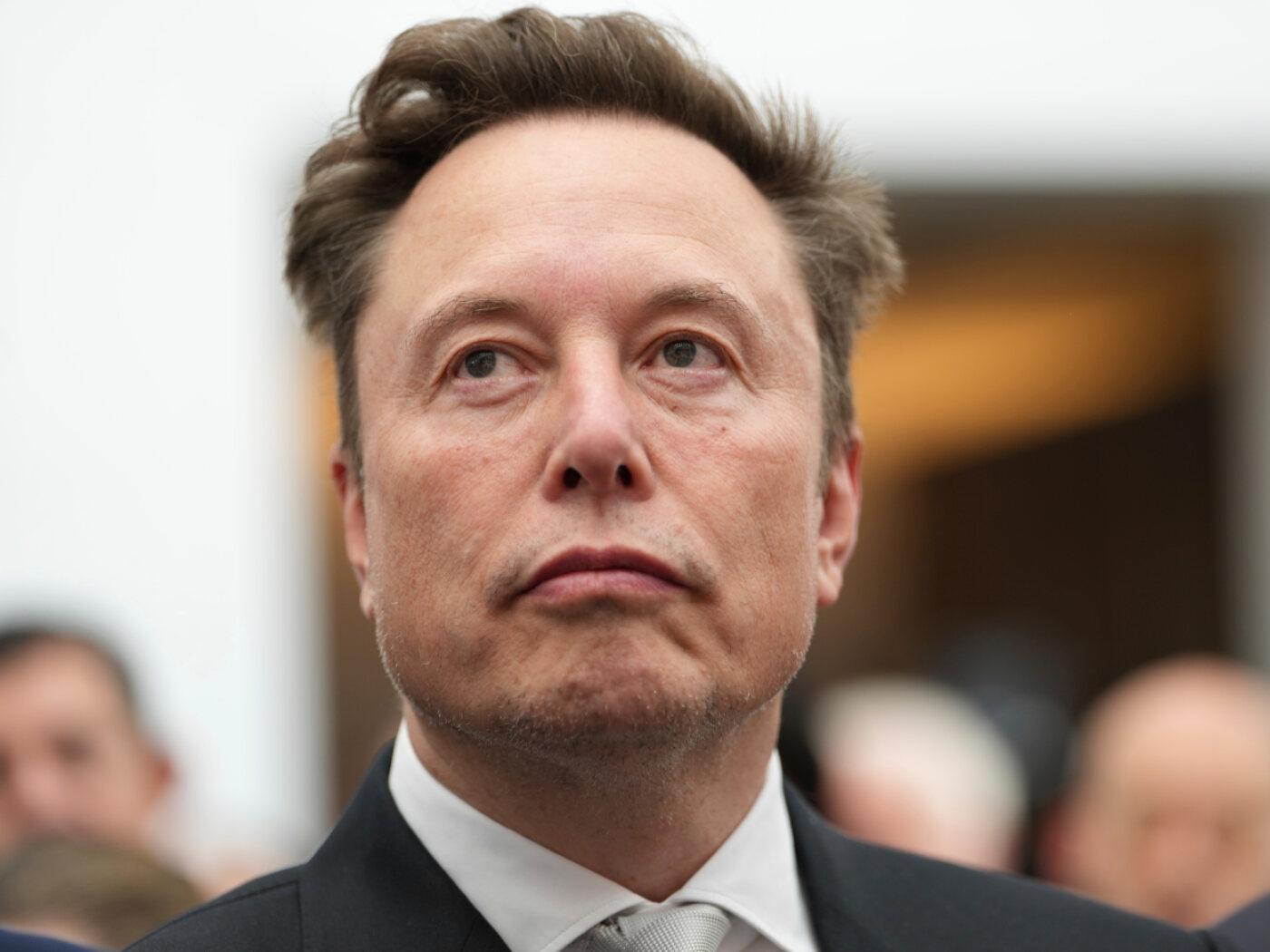Über eine mögliche Fusion des Autobauers Tesla und der Weltraumfirma SpaceX wird schon lange spekuliert. Jetzt verkündet Elon Musk, der beide Unternehmen führt, einen ersten Schritt in diese Richtung. (Archivbild)