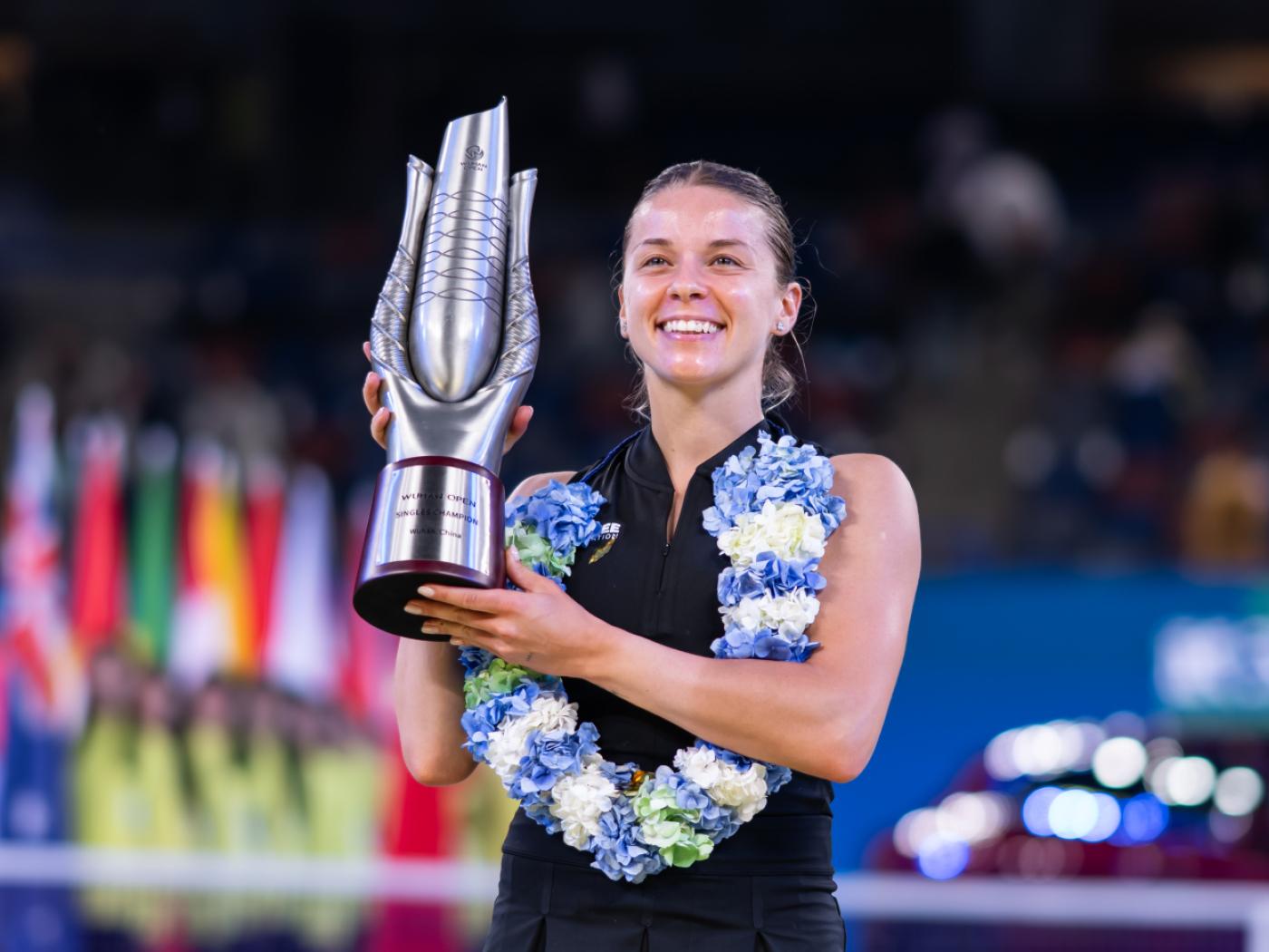 Ihr erster Pokal auf der WTA Tour, und gleich ein grosser: Maja Chwalinska in Wuhan