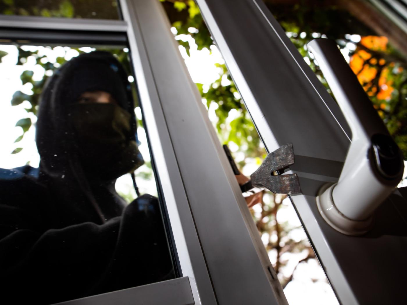 In Jenins konnte die Polizei zwei mutmassliche Einbrecher direkt nach der Tat festnehmen. (Symbolbild)