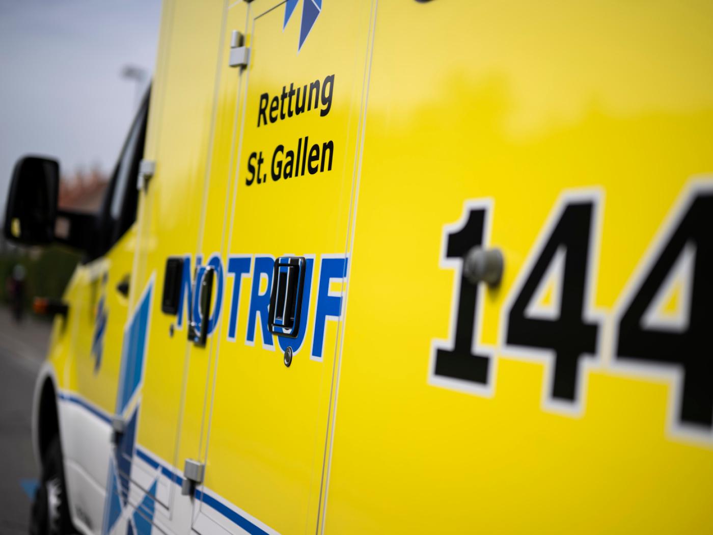 [Editor's note: gestellte Szene] Ein Rettungsfahrzeug der Rettung St. Gallen, aufgenommen am Donnerstag, 27. August 2026, in Gossau. (KEYSTONE/Gian Ehrenzeller)