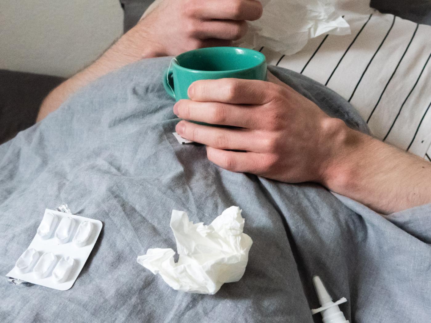 Im Winterhalbjahr treten Atemwegserkrankungen häufig auf. Auslöser sind verschiedene Viren oder Bakterien. Personen mit erhöhtem Risiko werden deshalb Impfungen gegen bestimmte Atemwegserkrankungen empfohlen. (Archivbild)