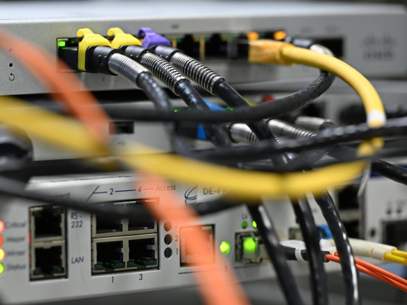 Die zunehmende Digitalisierung macht auch KMU anfälliger für Cyberangriffe. Viele Unternehmen unterschätzen die damit verbundenen Risiken noch immer.