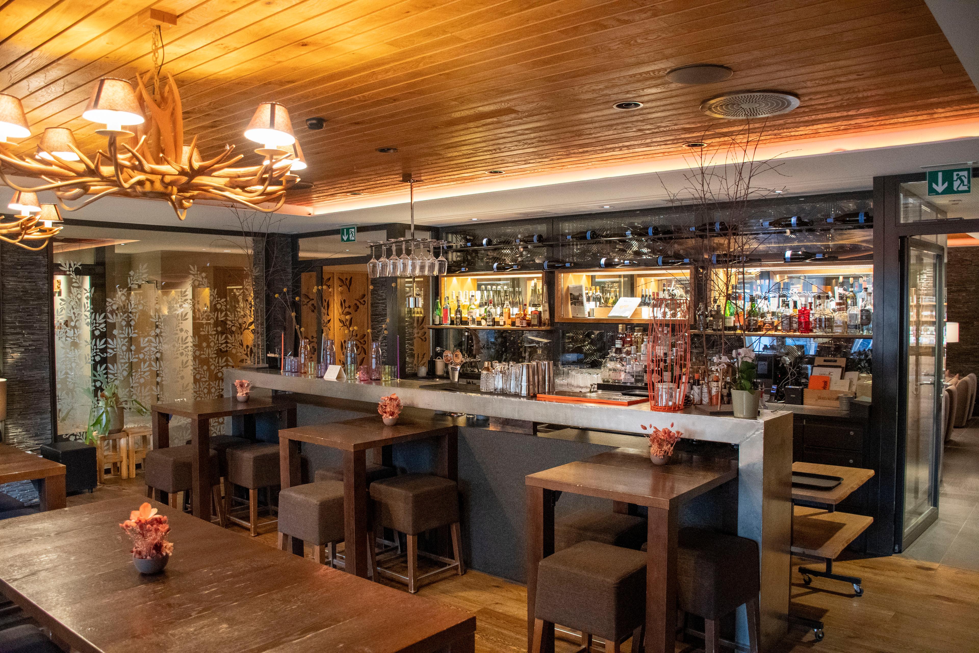 Die Hotelbar: Im Moment ist sie nicht so voll wie im Februar.