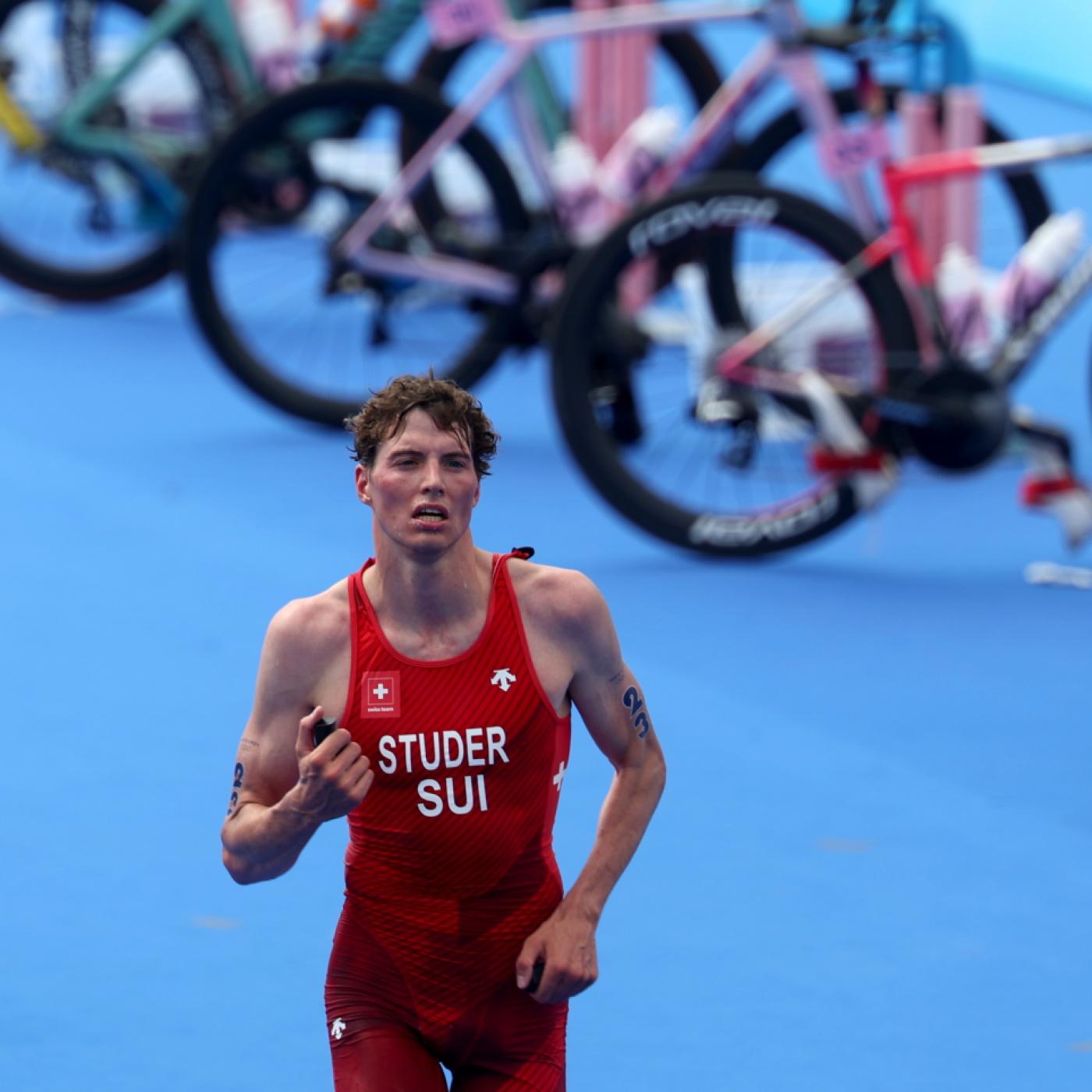 Max Studer (im Bild an den Olympischen Spielen 2024) gewinnt den Weltcup in Peking