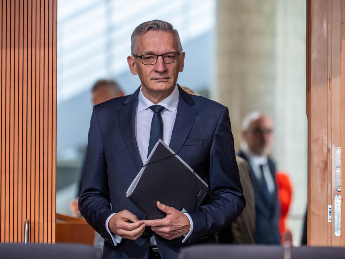 Martin Jäger Präsident des Bundesnachrichtendienstes BND, kommt zu der öffentlichen Anhörung des Parlamentarischen Kontrollgremiums PKGr, dem Gremium für die Kontrolle der Arbeit der Geheimdienste im Deutscher Bundestag. Foto: Michael Kappeler/dpa