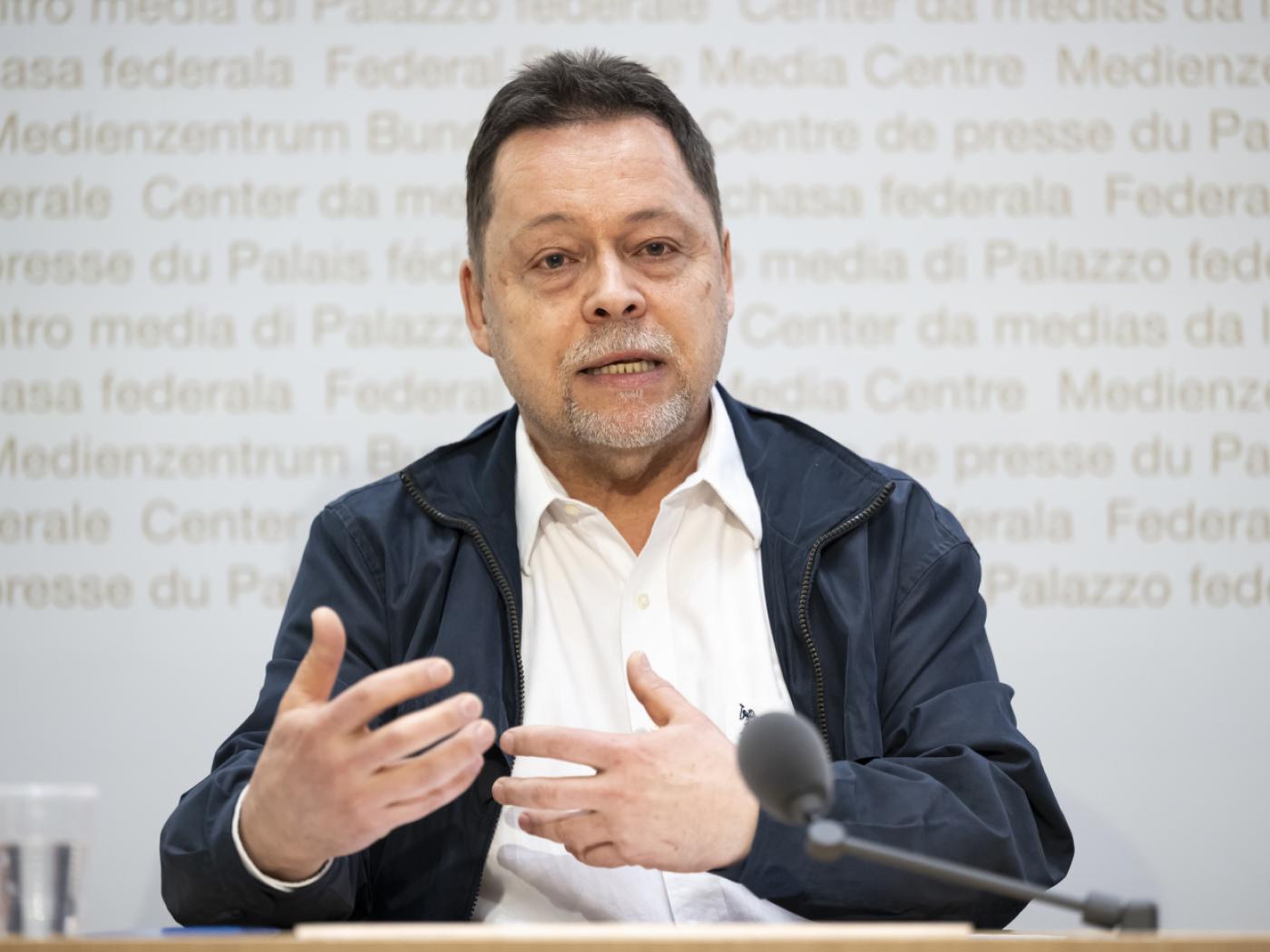 Roland Weiss, Mitglied des Komitees der Volksinitiative "Für bewilligungsfreie Solaranlagen", bedauert, dass die nötigen Unterschriften für das Begehren nicht gesammelt werden konnten. Fast 20'000 gesammelte Unterschriften seien ungültig gewesen. (Archivbild)