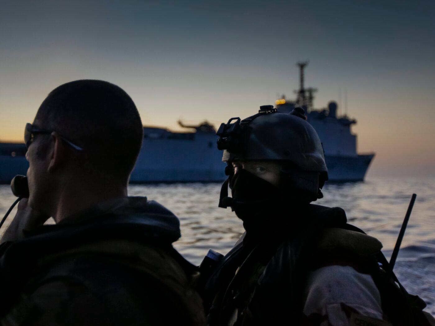 Die zur Internationalen Handelskammer gehörende Meldestelle  begründete den Rückgang von Piraterieangriffen mit verstärkten Kontrollen und Ermittlungserfolgen von Behörden. (Archivbild)