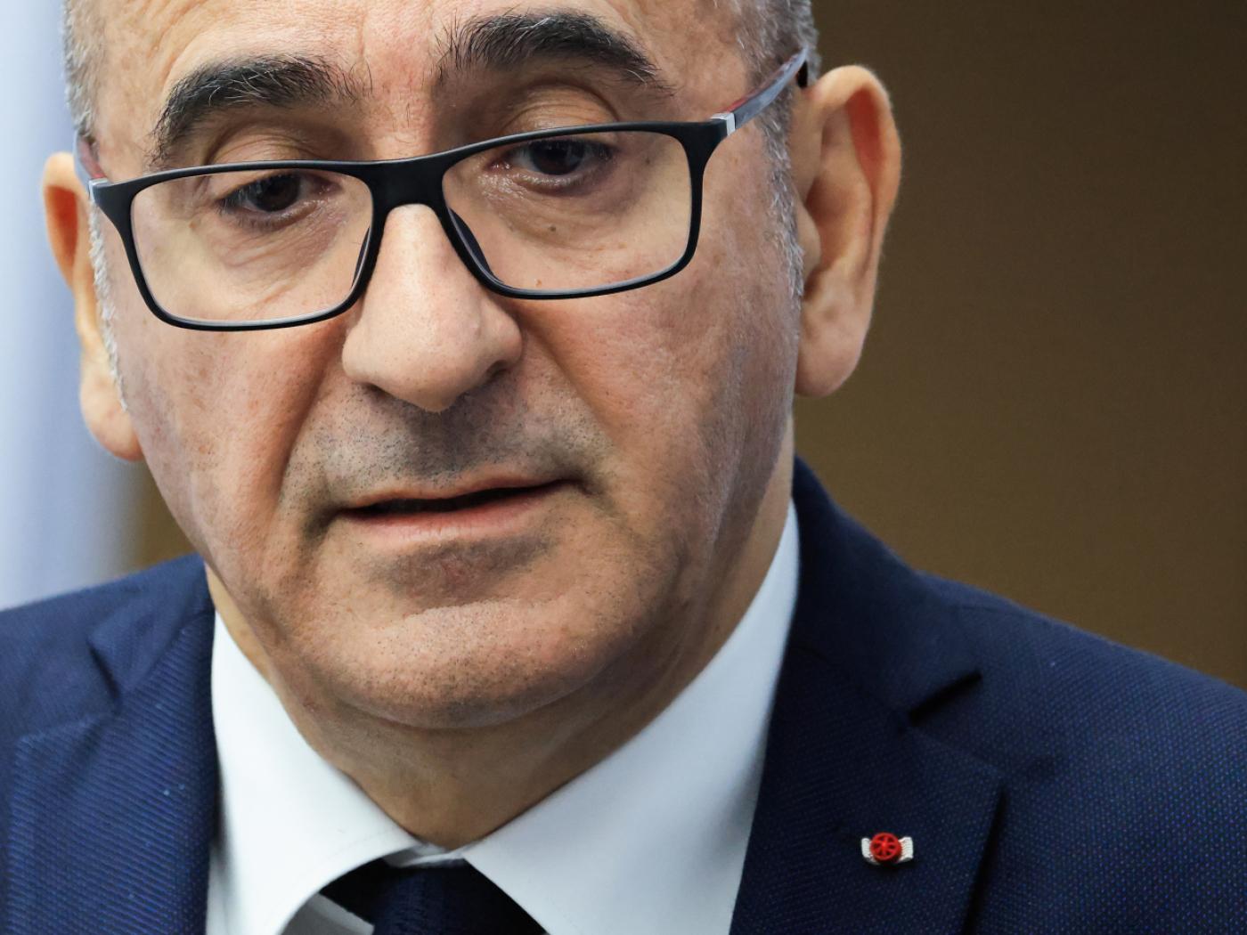 Der französische Innenminister Laurent Nunez nimmt am Tag nach den landesweiten Unruhen an einer interministeriellen Krisensitzung unter dem Vorsitz von Präsident Emmanuel Macron im Élysée-Palast in Paris teil. Foto: Ludovic Marin/POOL AFP/AP/dpa