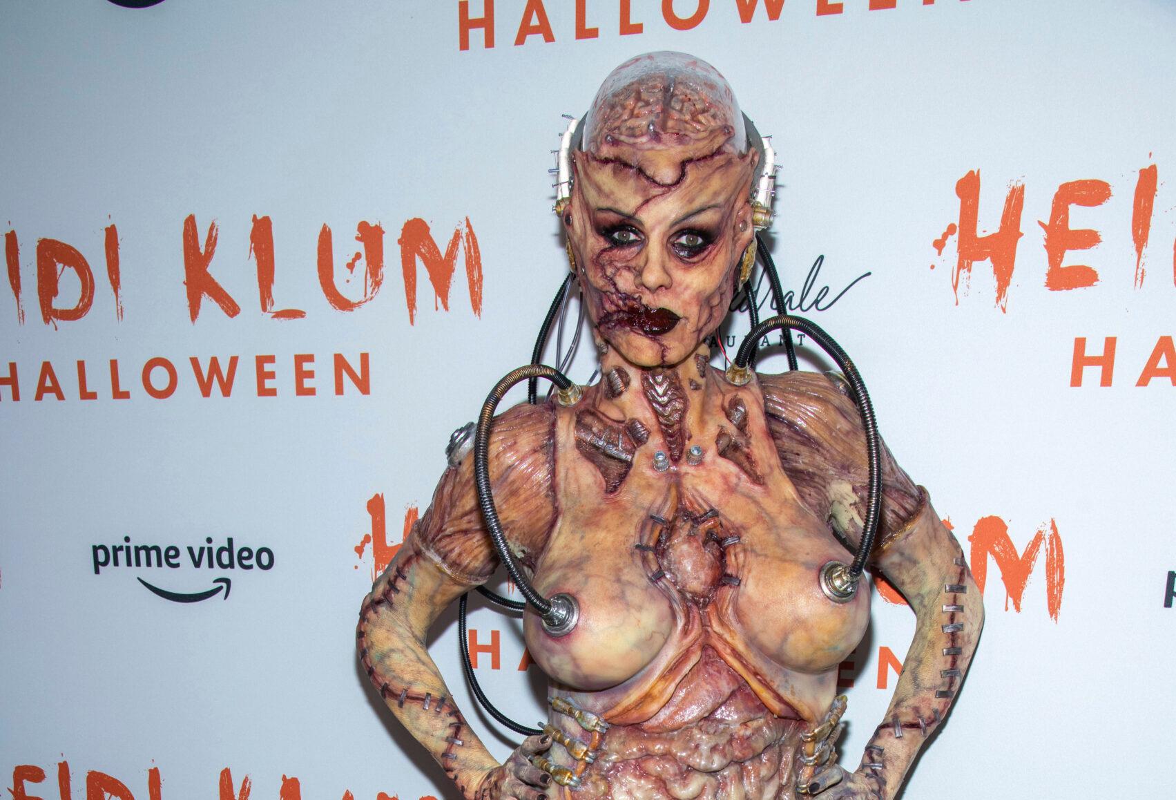 Heidi Klum ist für ihre aufwendigen Halloween-Verkleidungen bekannt. Diese hier ist aus 2019. Für 2026 hat das Model bereits ein besonders ungewöhnliches und blutiges Kostüm angekündigt.