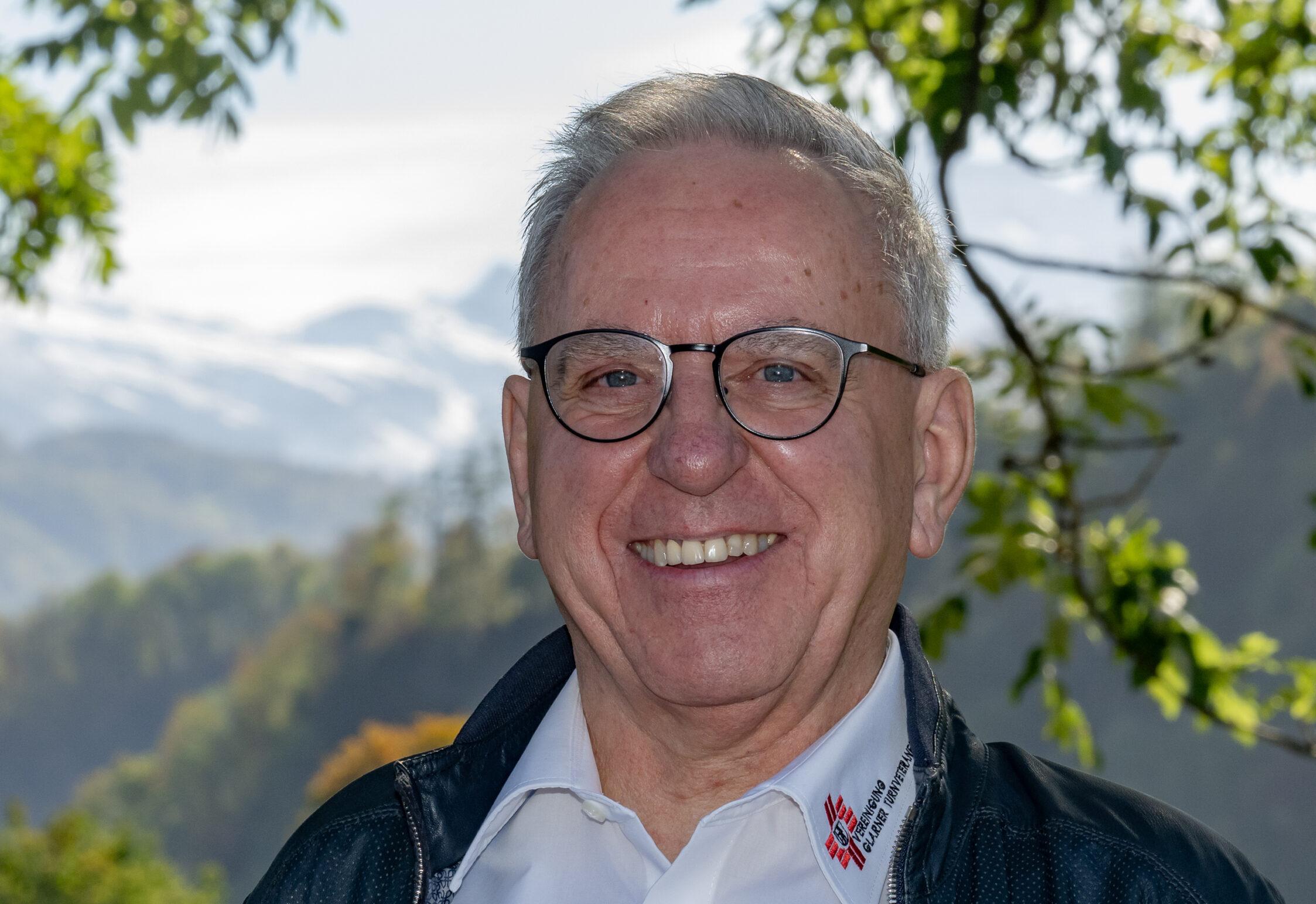 Die Freude ist ihm anzusehen: Für den Heimwehglarner Jack Schneider fühlt sich jede Rückkehr ins Glarnerland ein bisschen wie Heimkommen an.