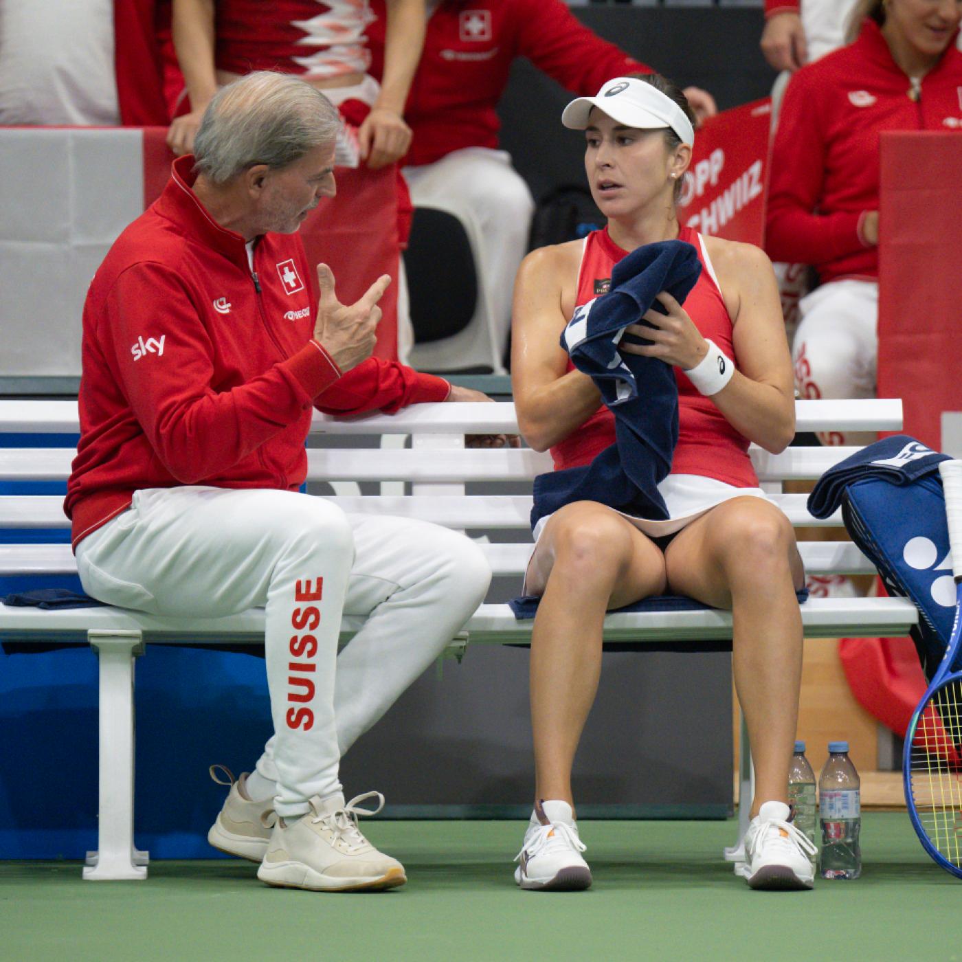 Im April gegen Tschechien hauchdünn gescheitert, wollen Captain Heinz Günthardt, Belinda Bencic und ihre Teamkolleginnen gegen Thailand erfolgreich sein